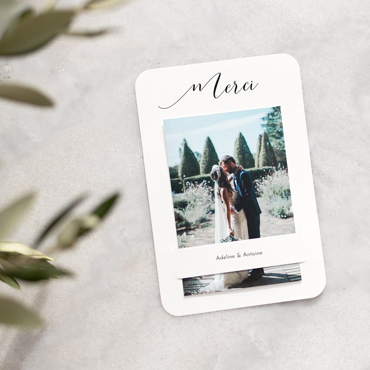 Carte de remerciement mariage Tendre innocence