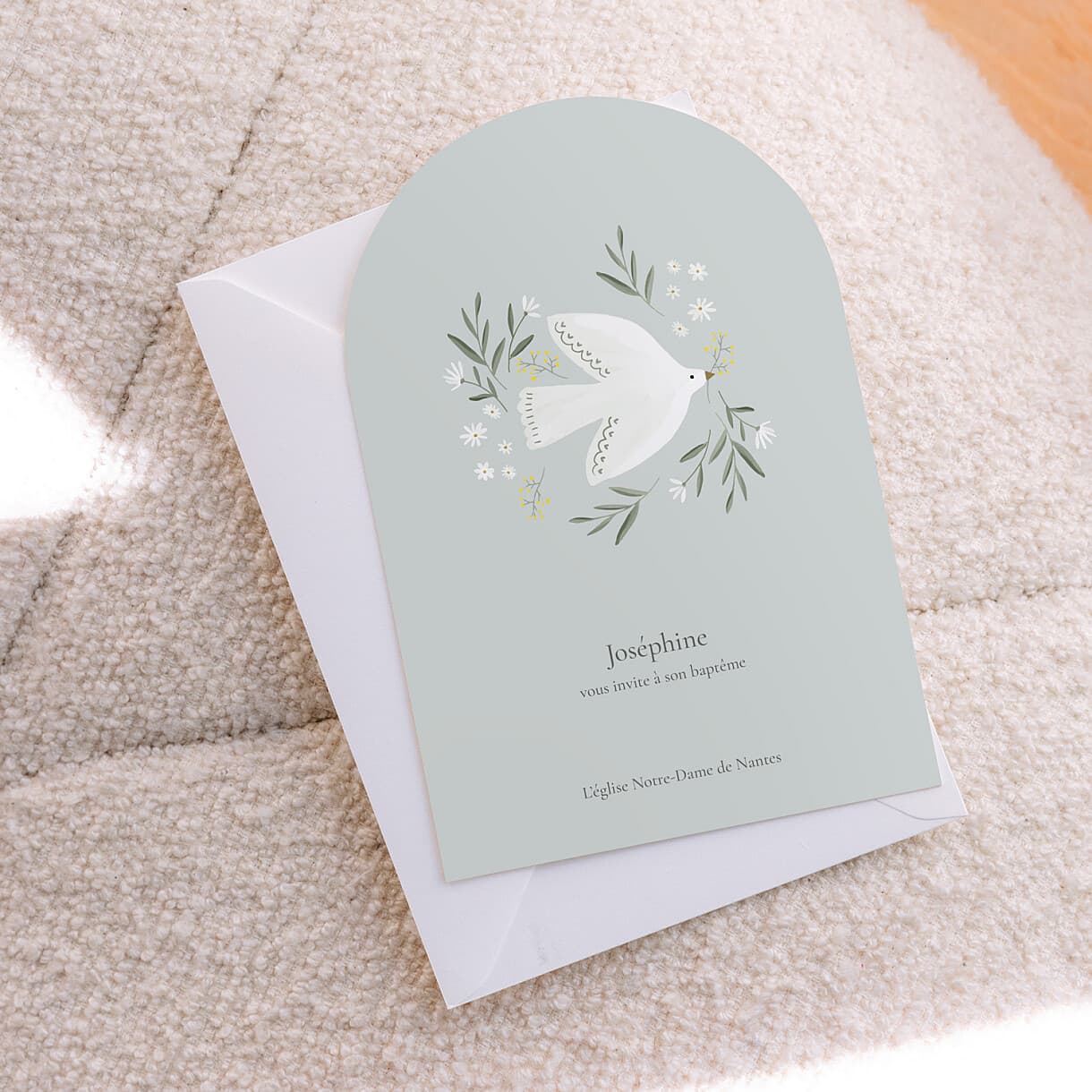 Faire-part de baptême petite colombe